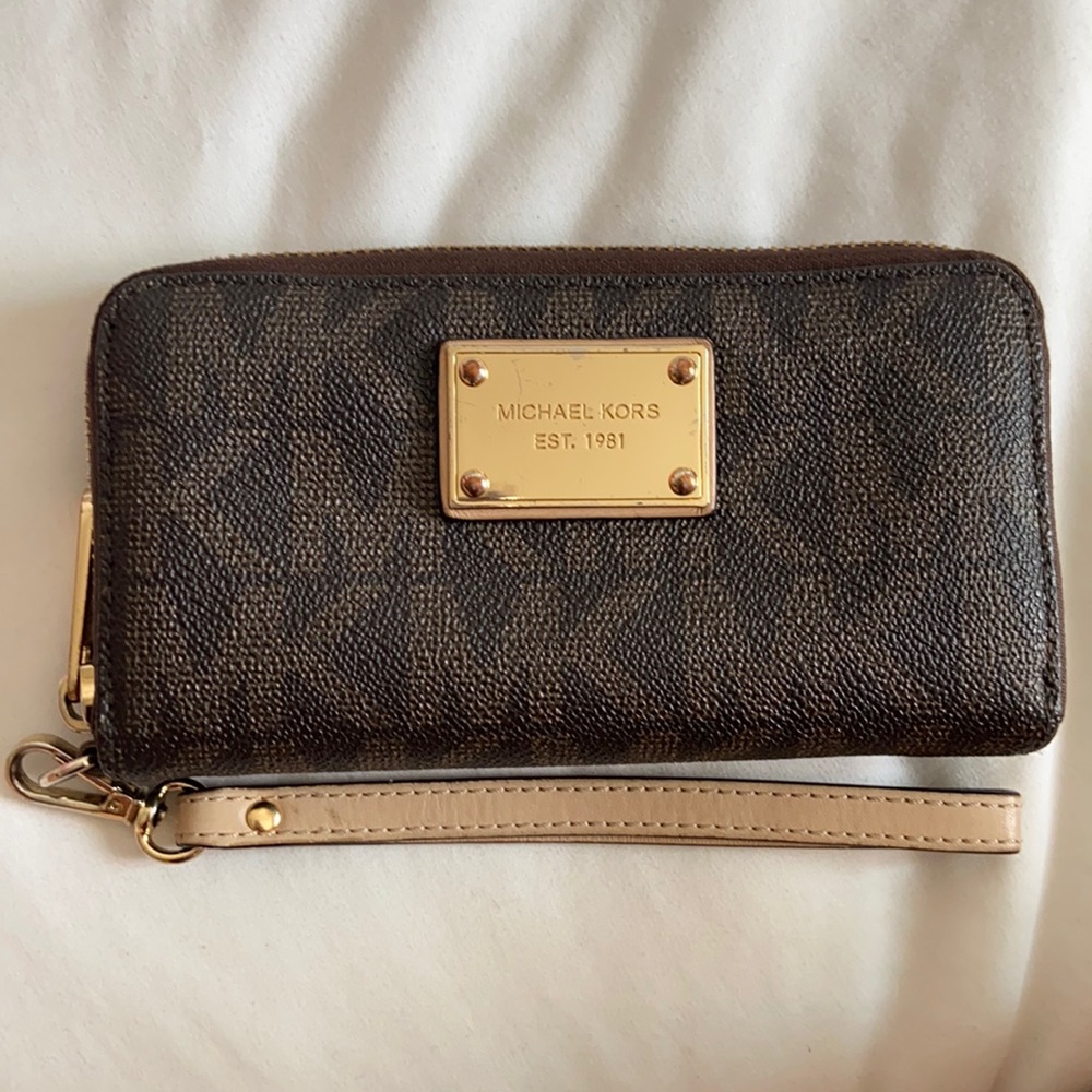 Brown Michael Kors Wallet with wrist strap